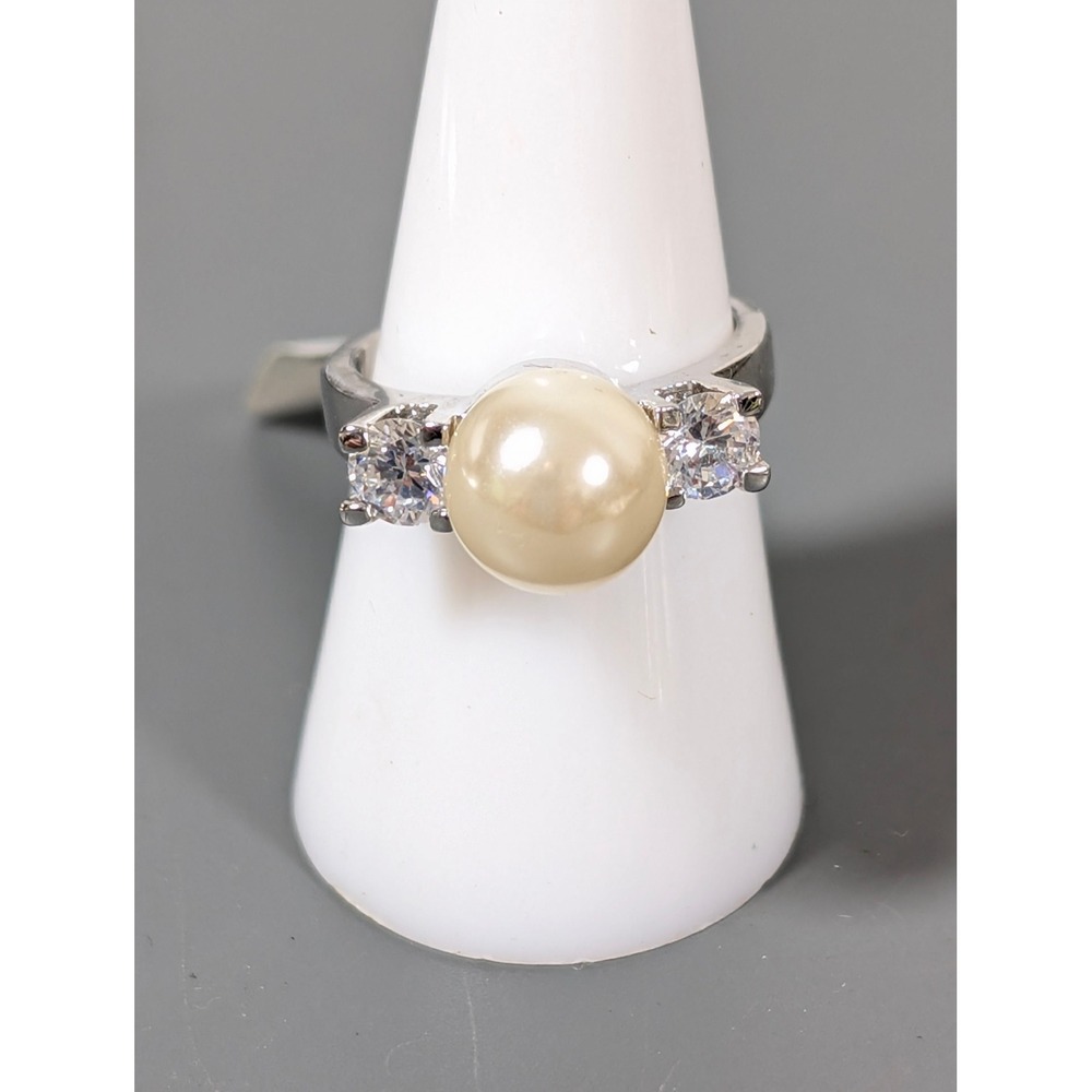 Park Lane Faux Pearl Rhinestone Cocktail Ring Silver Tone Size 8 New